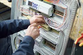 Best Industrial Electrical Services  in Gordon Heights, NY